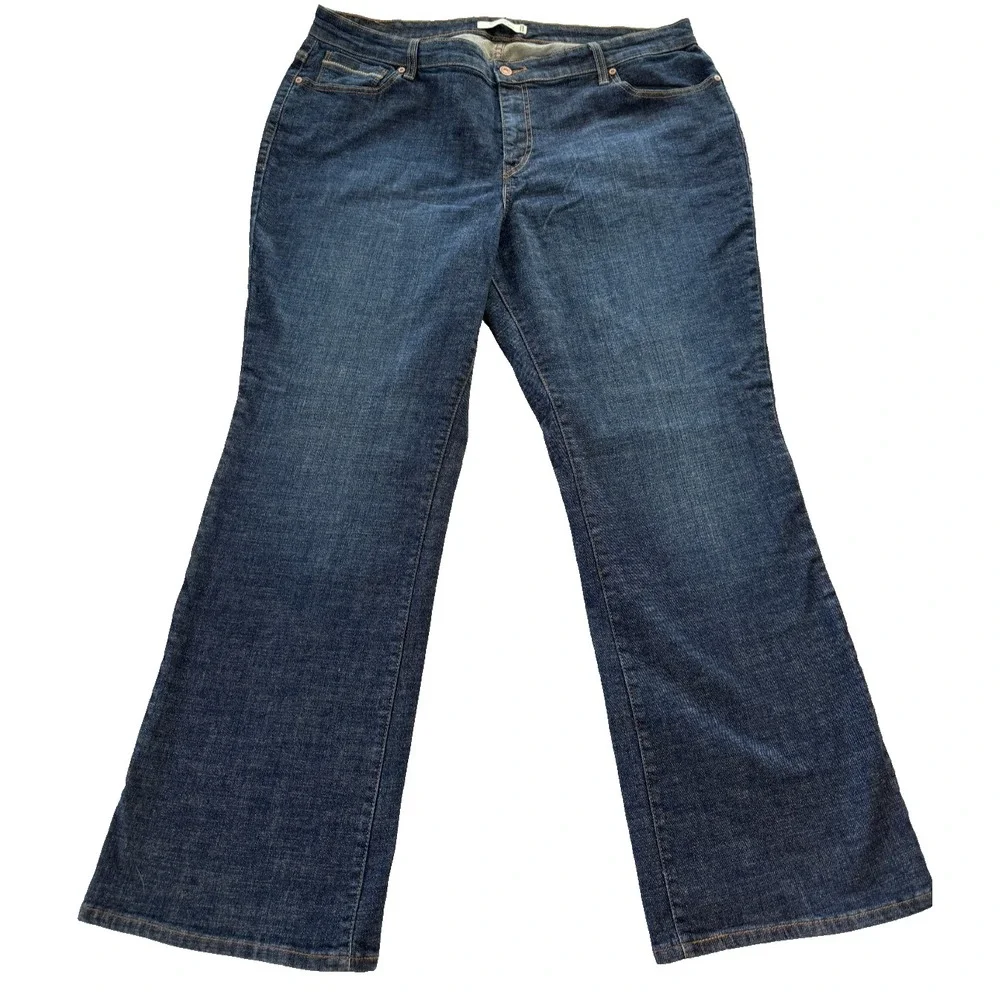Levis Women 22 M Bootcut 580 Jeans Dark Wash Embellished Pocket detail 30 Inseam - Picture 1 of 12